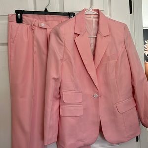 Brand new perfect in pink 3 piece suit